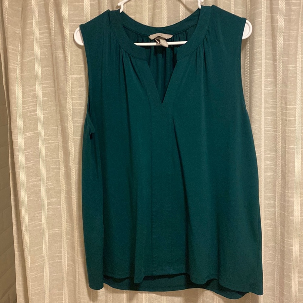 Flowy emerald green top perfect for the holidays